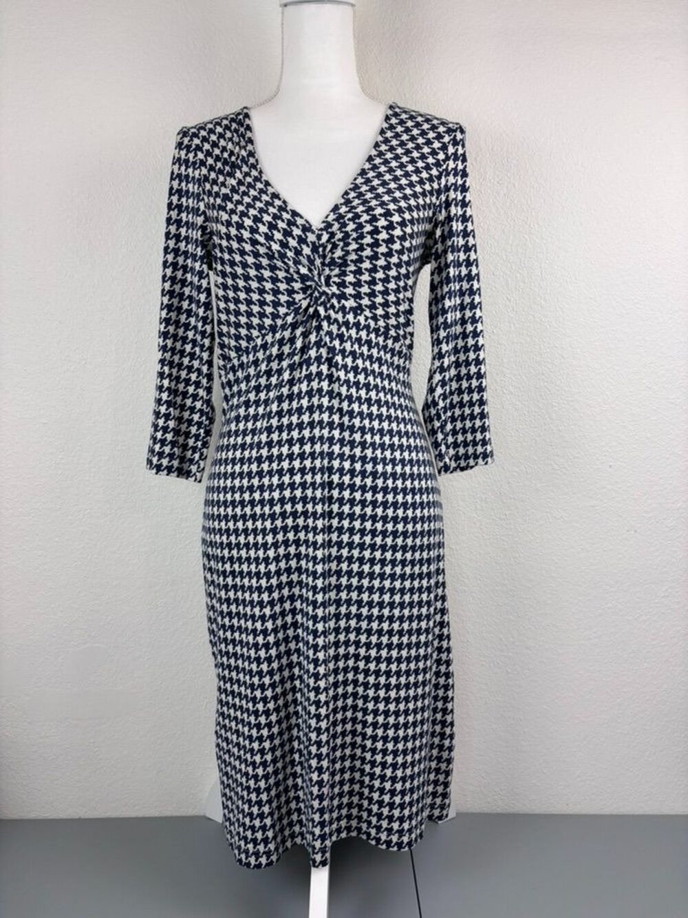 J. McLaughlin small navy houndstooth 3/4 sleeve silk blend knee length dress